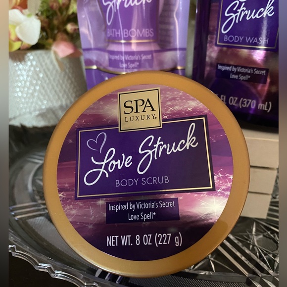 🆕💜 SPA LUXURY “LOVE STRUCK” BODY CARE COLLECTION. BRAND NEW! - Picture 2 of 8